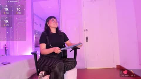 Alison Fishert online show from December 4, 12:36 pm