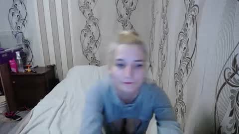 Snapshot of alissaclentx chatting on December 4, 10:40 pm alissaclentx online show from December 4, 10:40 pm