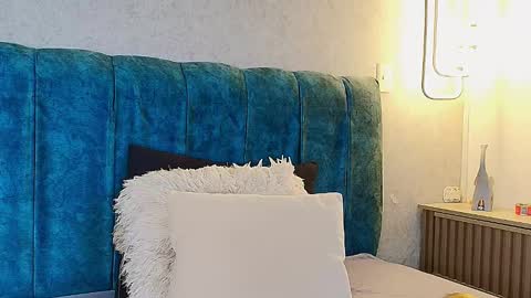 Snapshot of alisson_fox69 chatting on November 6, 1:39 am alisson_fox69 online show from November 6, 1:39 am