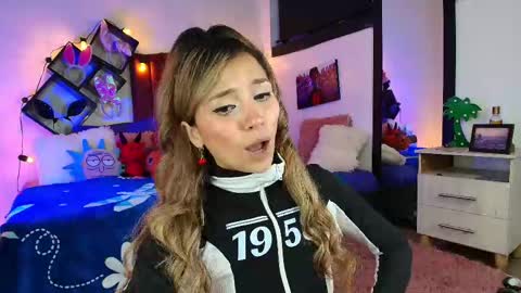 Snapshot of alisson_zafiro chatting on March 9, 9:24 am Alisson IG alisson zafiro27 online show from March 9, 9:24 am