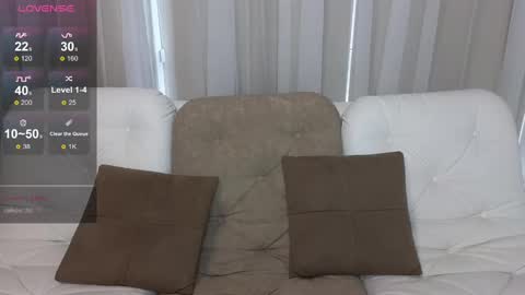 Snapshot of alisssarose chatting on December 18, 7:36 am alisssarose online show from December 18, 7:36 am