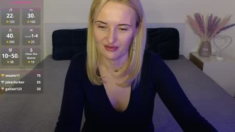 Snapshot of alisssarose chatting on December 24, 12:33 am alisssarose online show from December 24, 12:33 am