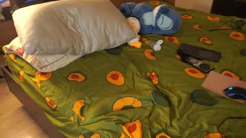 Snapshot of alitaangel_ chatting on January 11, 2:25 pm A L I T A online show from January 11, 2:25 pm