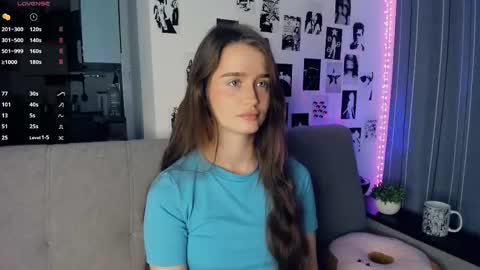 Alivia online show from November 2, 9:55 am