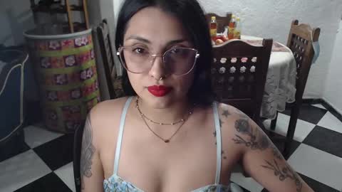 Snapshot of alix_beltran chatting on February 27, 1:59 am Alix online show from February 27, 1:59 am