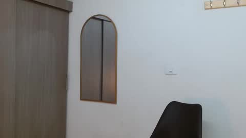 alix online show from November 6, 6:20 pm