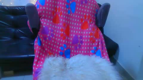 alixxe_ online show from November 4, 8:19 pm