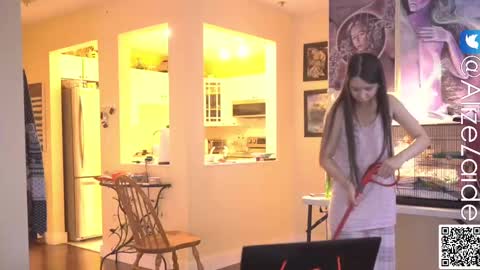 Alize Zaide online show from February 23, 6:45 pm