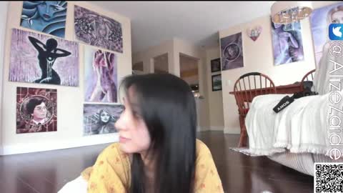 Alize Zaide online show from April 12, 7:30 pm