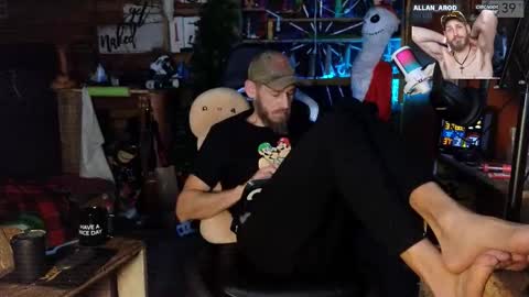 Snapshot of allan_arod chatting on November 23, 11:10 am Allan arod online show from November 23, 11:10 am