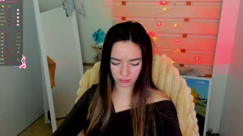 Snapshot of allana_dream chatting on December 24, 3:26 pm Allana online show from December 24, 3:26 pm