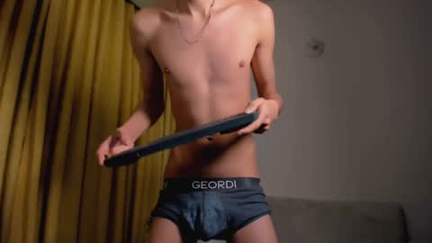 Snapshot of allangil chatting on December 3, 2:25 am Allan online show from December 3, 2:25 am