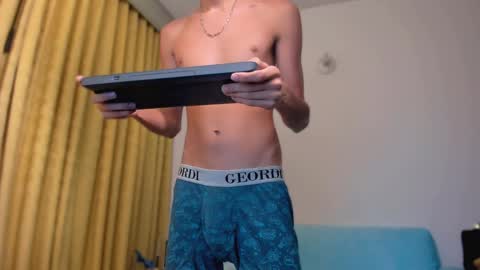 Snapshot of allangil chatting on January 5, 3:22 am Allan online show from January 5, 3:22 am