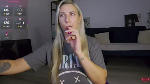 A day u didnt smile is a lost day online show from October 14, 5:36 pm