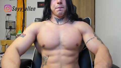 Snapshot of allen_rosse chatting on February 8, 4:03 am independent model 3 online show from February 8, 4:03 am