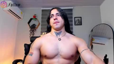 Snapshot of allen_rosse chatting on October 29, 2:14 am independent model 3 online show from October 29, 2:14 am