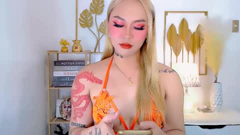 Snapshot of allena_anderson chatting on December 21, 12:16 pm Your Lovely Allena online show from December 21, 12:16 pm