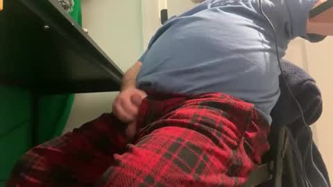 Snapshot of allergictochat chatting on December 13, 12:09 am Allergictolove online show from December 13, 12:09 am