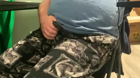 Snapshot of allergictochat chatting on December 30, 3:25 am Allergictolove online show from December 30, 3:25 am