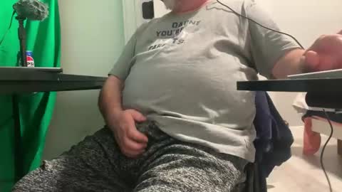 Snapshot of allergictochat chatting on January 8, 8:50 pm Allergictolove online show from January 8, 8:50 pm