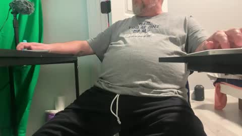 Snapshot of allergictochat chatting on January 9, 12:14 am Allergictolove online show from January 9, 12:14 am