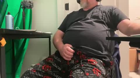 Snapshot of allergictochat chatting on January 15, 11:19 pm Allergictolove online show from January 15, 11:19 pm