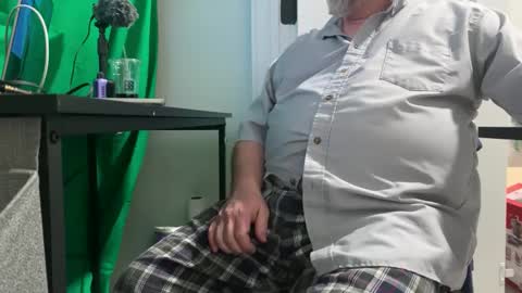 Snapshot of allergictochat chatting on January 29, 10:32 pm Allergictolove online show from January 29, 10:32 pm