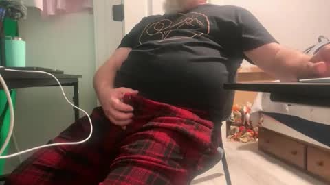 Snapshot of allergictochat chatting on November 7, 10:10 pm Allergictolove online show from November 7, 10:10 pm