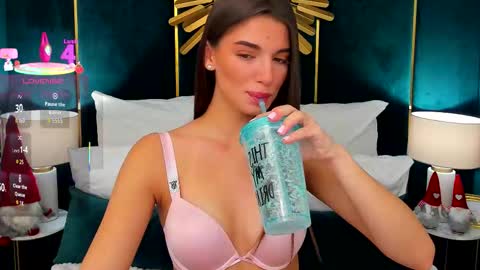 Snapshot of allexag chatting on December 14, 6:41 am Lexi online show from December 14, 6:41 am