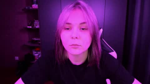 Snapshot of alli_zi chatting on November 15, 4:03 pm Blair online show from November 15, 4:03 pm