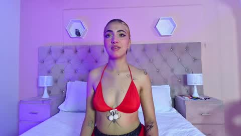 Snapshot of allicerosero chatting on December 17, 4:34 am Allice online show from December 17, 4:34 am