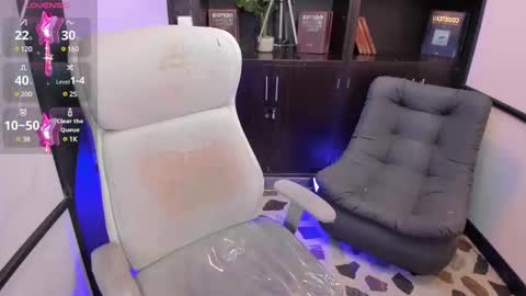 Snapshot of allicerosero chatting on March 12, 6:29 am Allice online show from March 12, 6:29 am