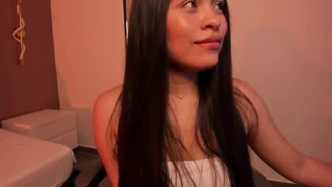 A L L I E online show from April 14, 2:39 am