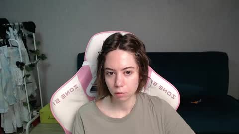 alice online show from April 7, 11:26 pm