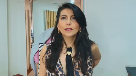 Aliie  online show from September 26, 11:58 am