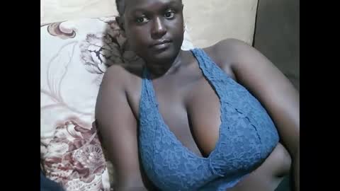 Snapshot of allie_quin chatting on November 27, 1:46 pm Allie online show from November 27, 1:46 pm