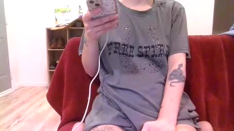 alliebearx online show from January 30, 5:41 am