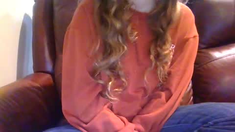 alliebearx online show from November 23, 1:27 am