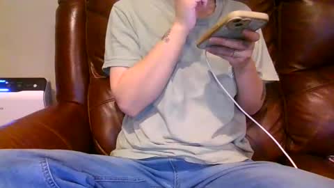 alliebearx online show from March 17, 3:11 am