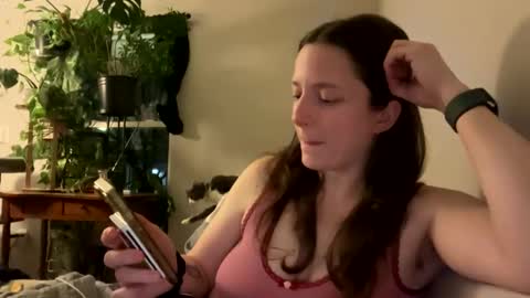 Snapshot of allielorde chatting on December 19, 8:43 am allielorde online show from December 19, 8:43 am