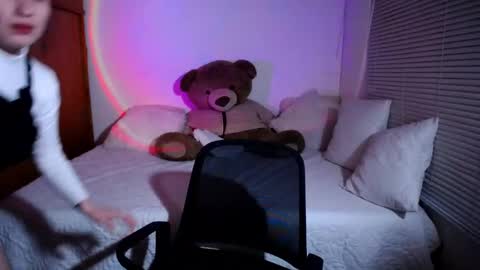 Snapshot of allierose_ chatting on March 8, 12:55 am Allie  online show from March 8, 12:55 am