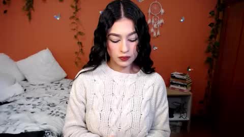 Snapshot of allierose_ chatting on October 5, 5:22 pm Allie  online show from October 5, 5:22 pm