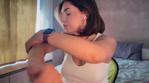 Allie online show from April 24, 12:40 pm