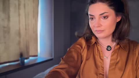 Allie online show from April 29, 11:36 am