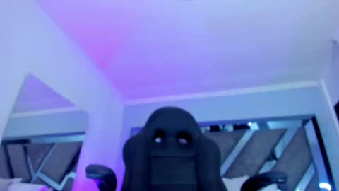 Snapshot of allijadid chatting on February 24, 1:42 pm online show from February 24, 1:42 pm