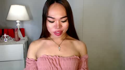 Snapshot of allirah20x chatting on December 11, 3:47 pm Allirah online show from December 11, 3:47 pm