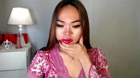 Snapshot of allirah20x chatting on December 14, 9:35 pm Allirah online show from December 14, 9:35 pm