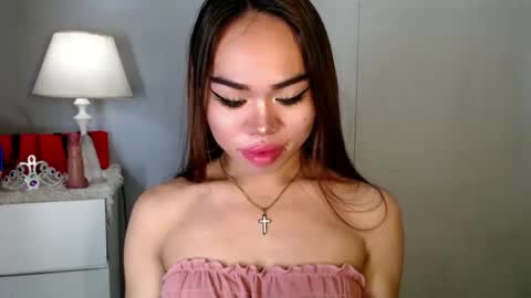 Snapshot of allirah20x chatting on December 15, 6:48 pm Allirah online show from December 15, 6:48 pm