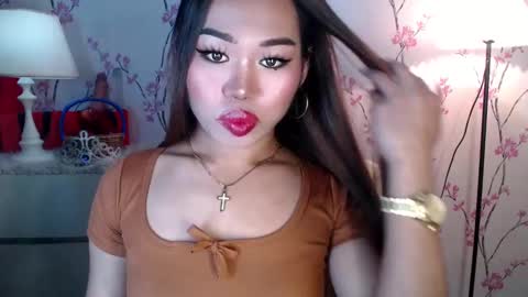 Snapshot of allirah20x chatting on February 1, 1:02 am Allirah online show from February 1, 1:02 am