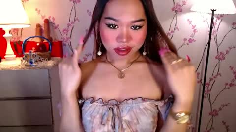 Snapshot of allirah20x chatting on March 10, 8:34 pm Allirah online show from March 10, 8:34 pm